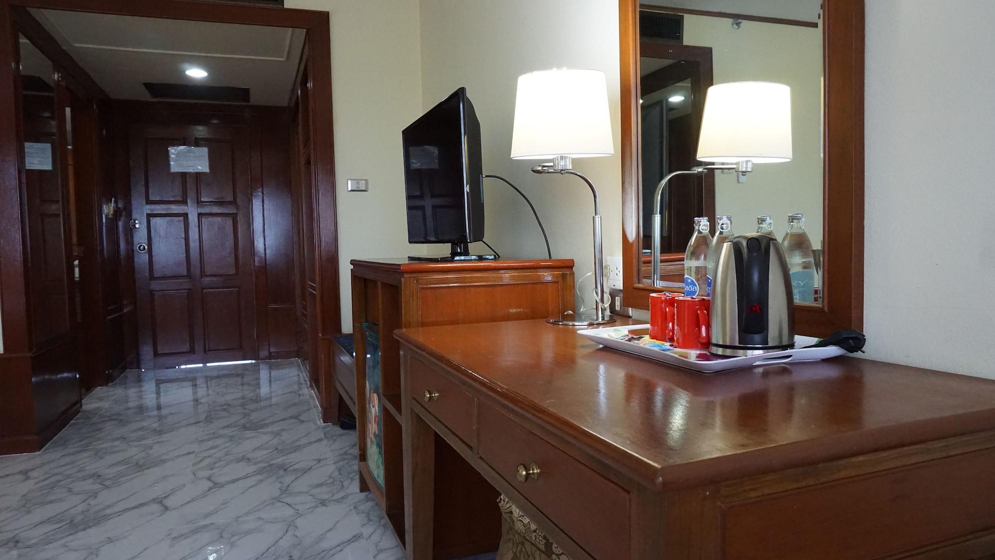 Wattana Park Hotel Trang Exterior foto